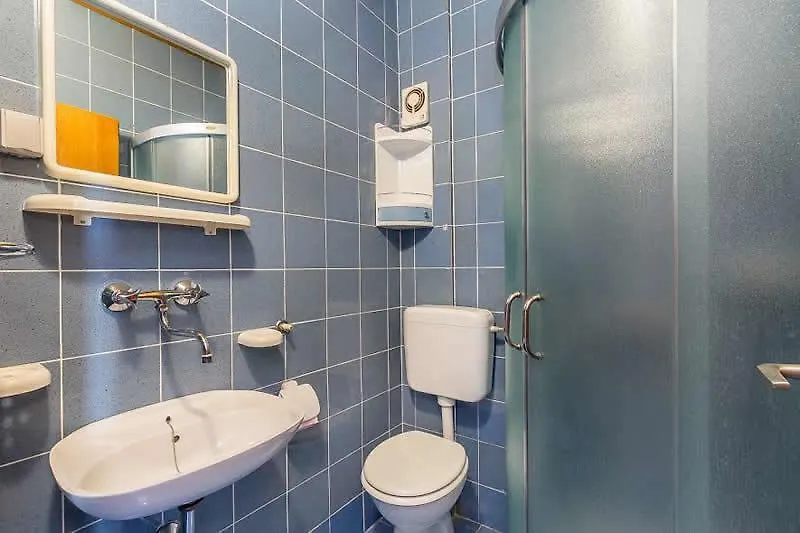 Apartments Bardak Ližnjan