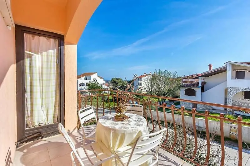Apartments Bardak Ližnjan