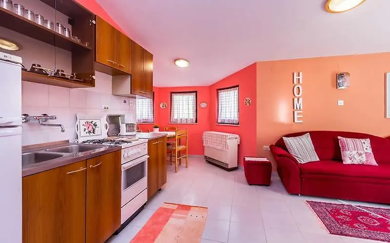 Apartments Bardak Ližnjan